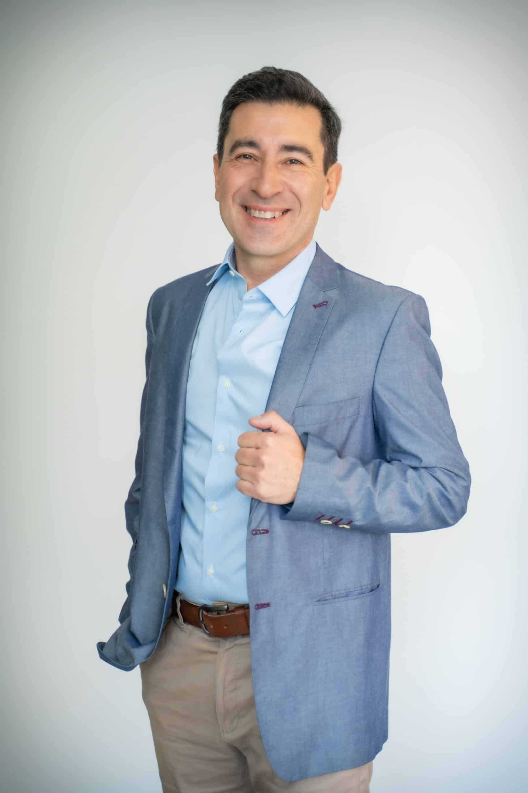 Víctor Adrián Acebey